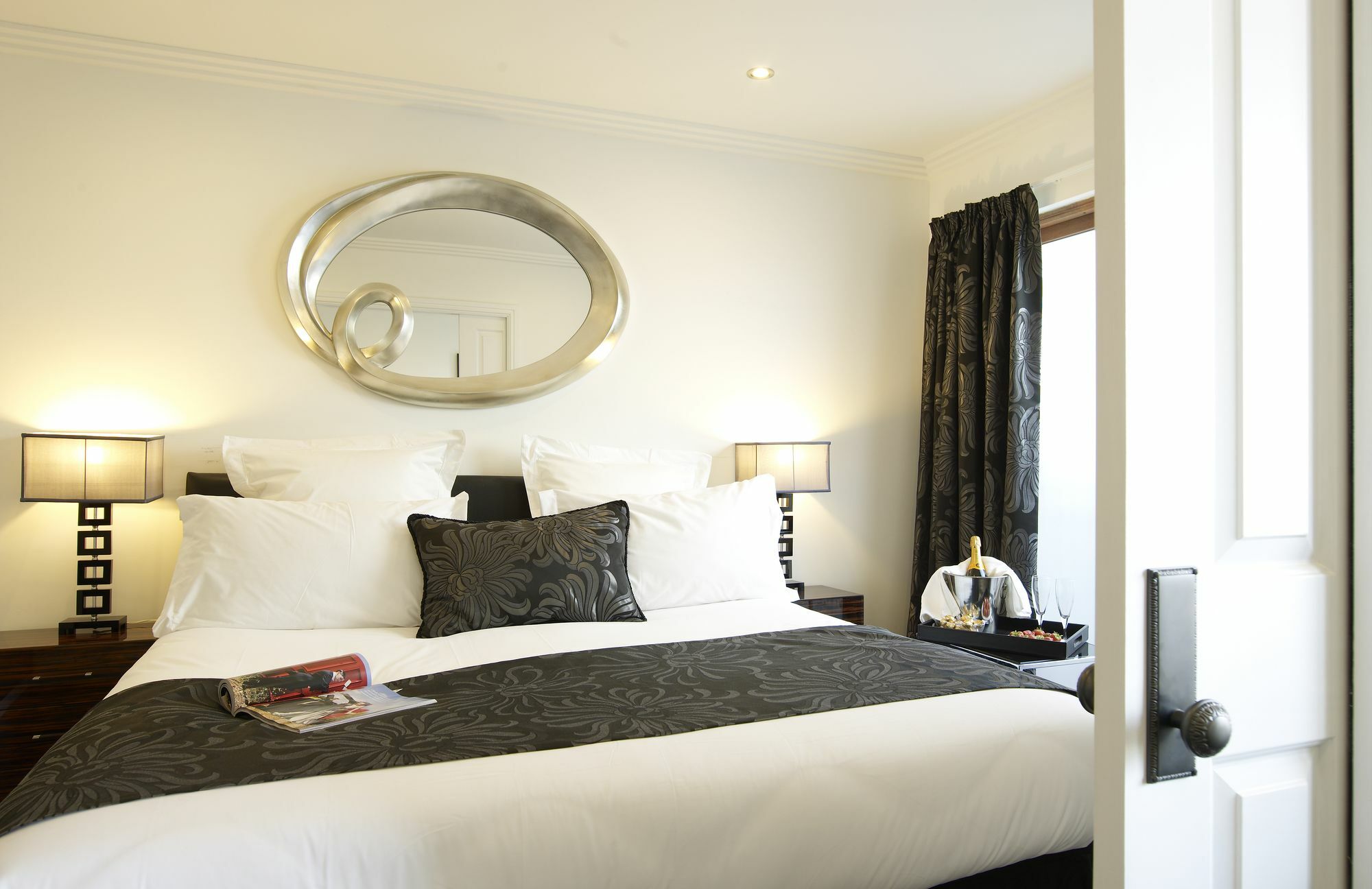 Strozzi Palace Suites By Mansley Cheltenham Eksteriør bilde